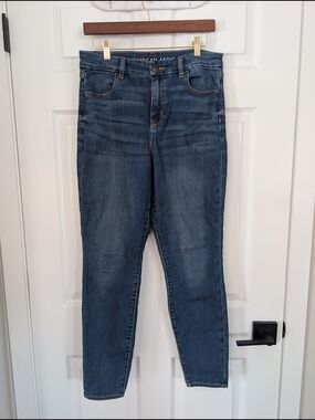 American Eagle Outfitters Women’s Dark Indigo Skinny Jeans